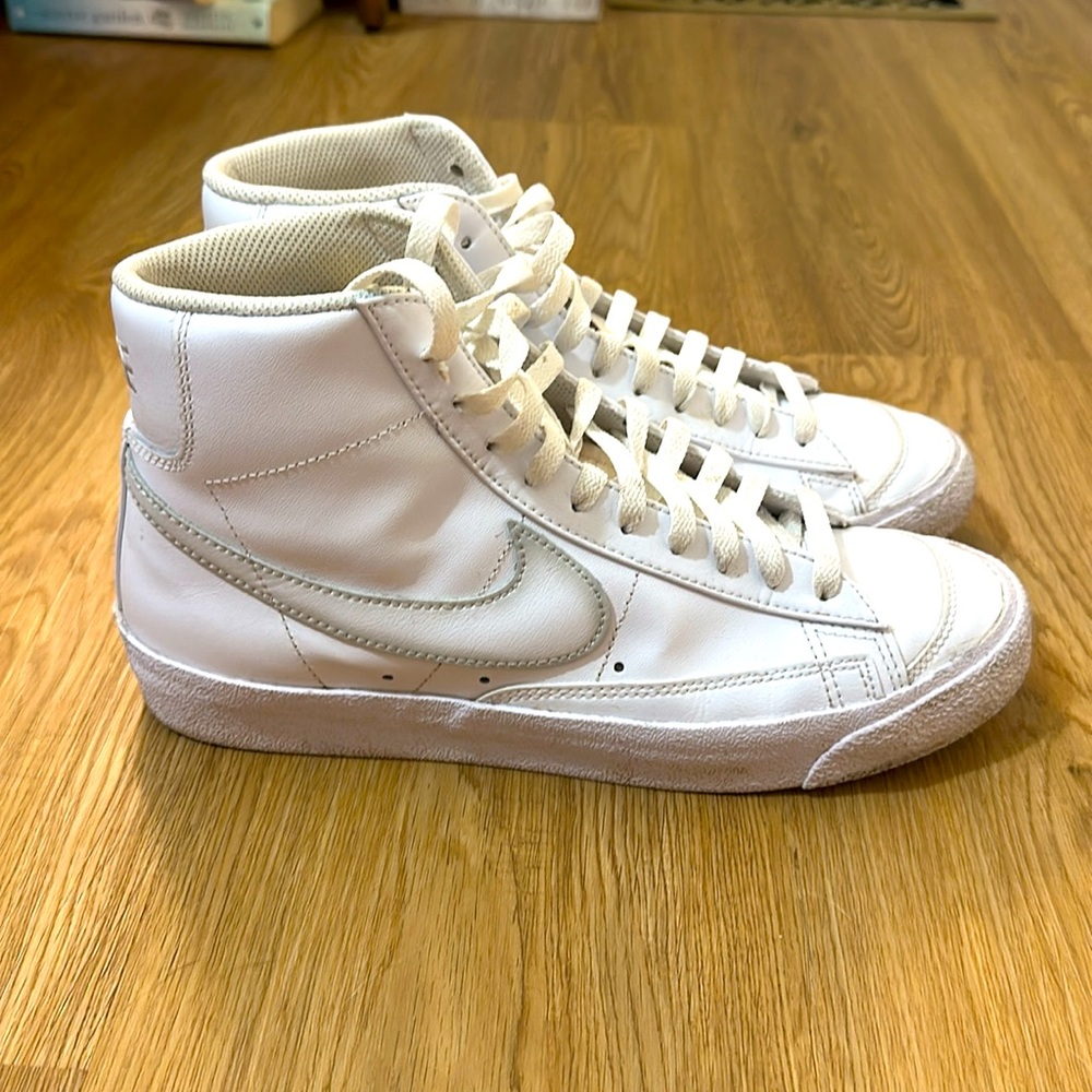 Nike Blazer Mid White/Silver High Top Sneakers - Picture 9 of 9